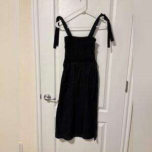 Aritzia Wilfred Linen Smocked Dress